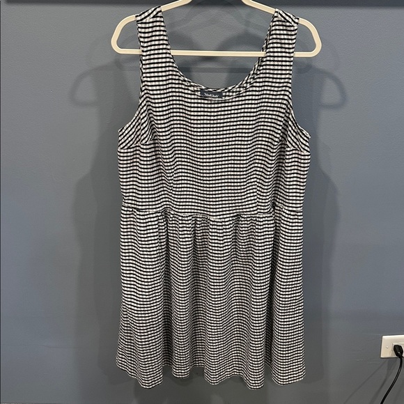 ModCloth optimistic effect sleeveless dress in gingham pattern - Picture 2 of 4